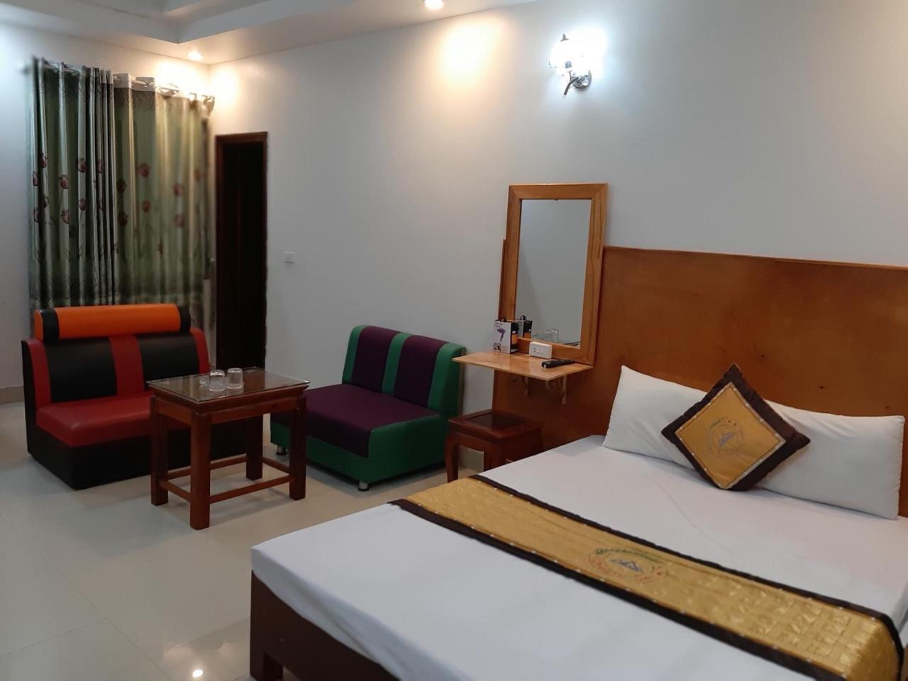 Thang Loi Tam Dao Hotel Exteriör bild